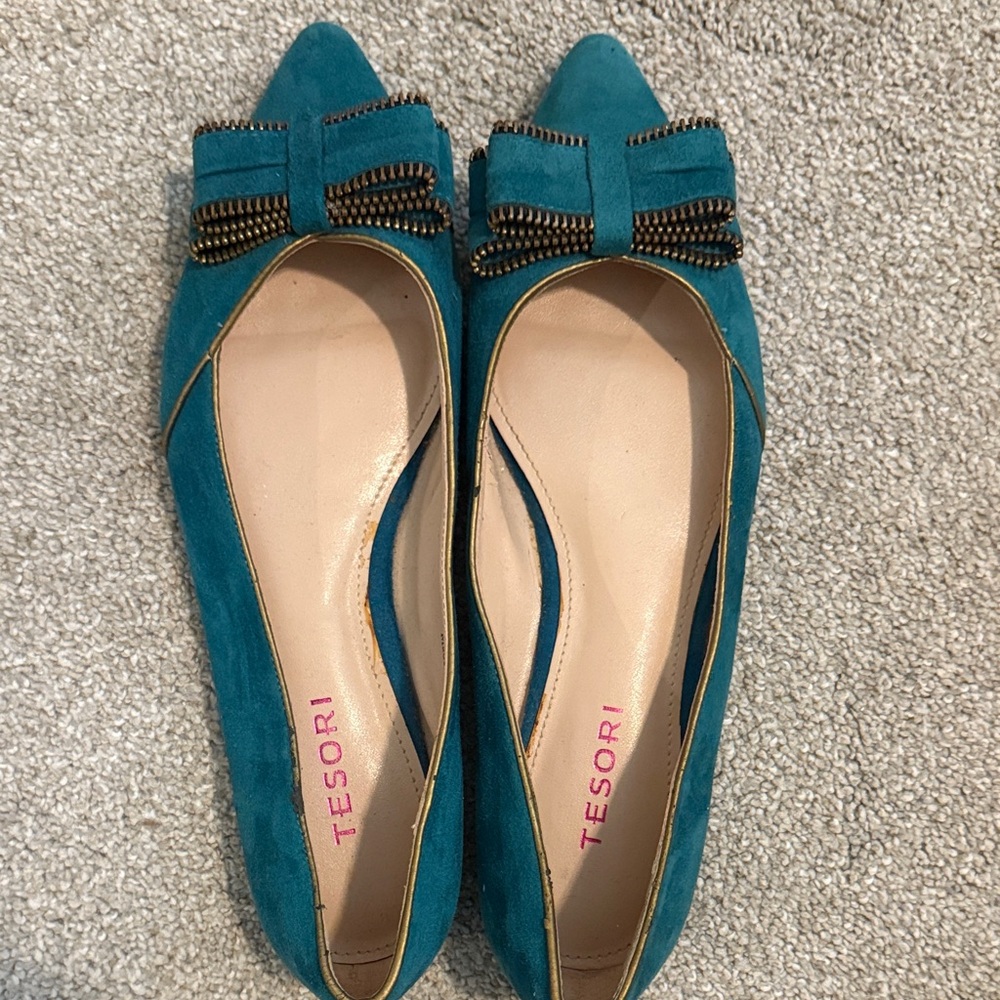 Tesori Teal Women's Shoes with Bow Detail